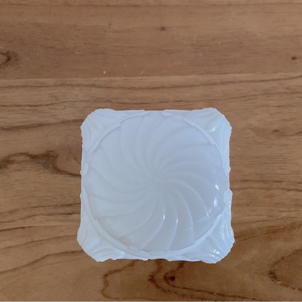 Vintage White Milk Glass Preserving Jar - Picture 5 of 6